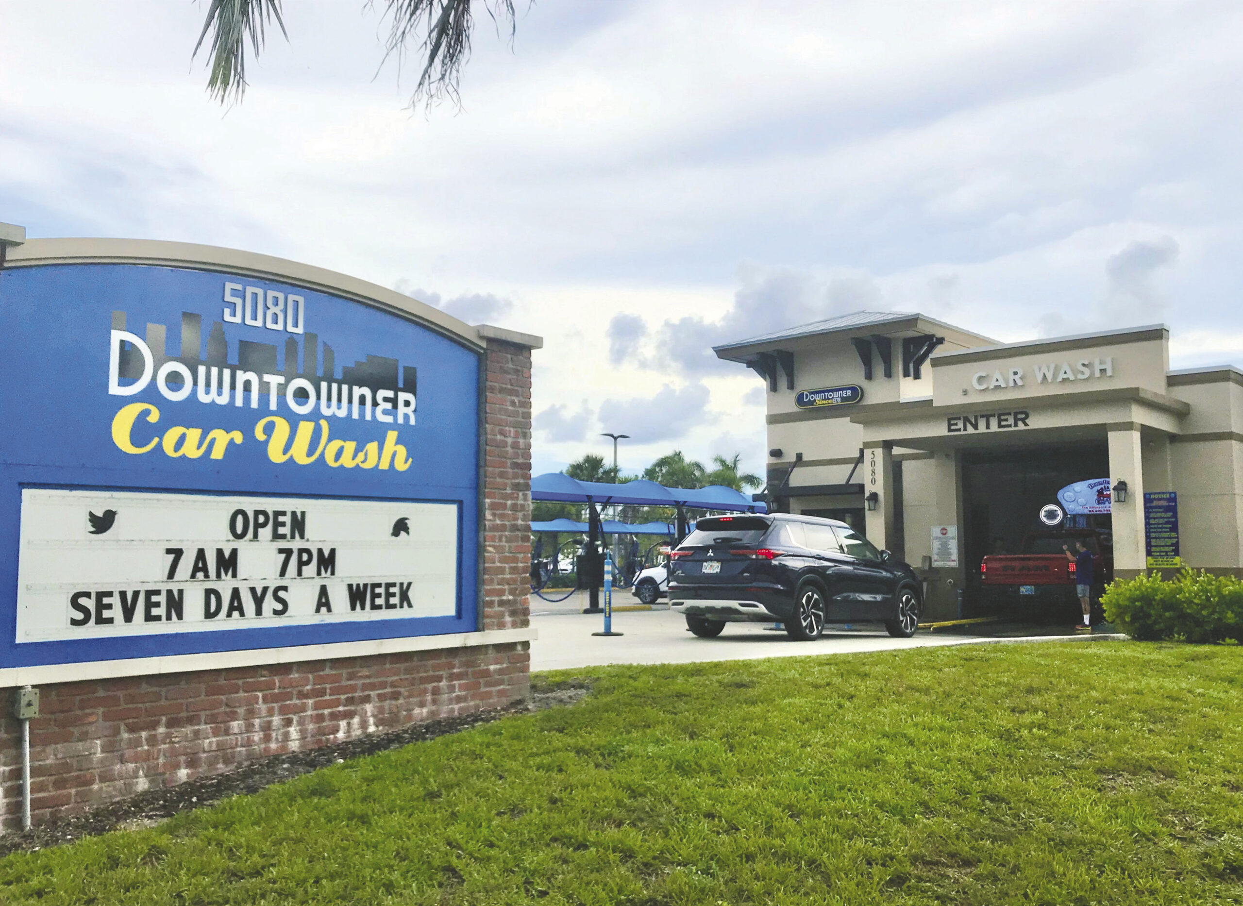 SWFL business owner expands his family’s car wash legacy The Naples Press